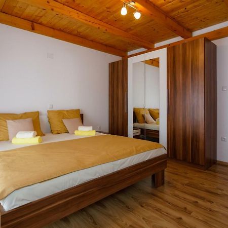 Apartment Aleksandra Malinska Dış mekan fotoğraf