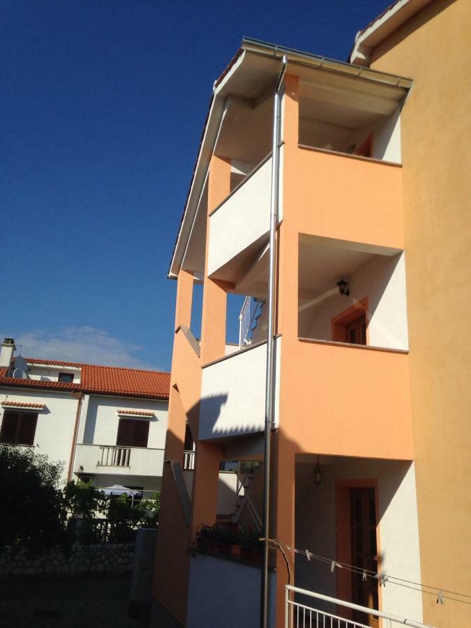 Apartment Aleksandra Malinska Dış mekan fotoğraf
