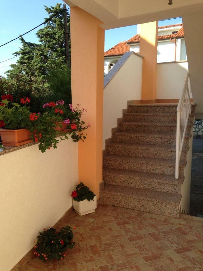 Apartment Aleksandra Malinska Dış mekan fotoğraf