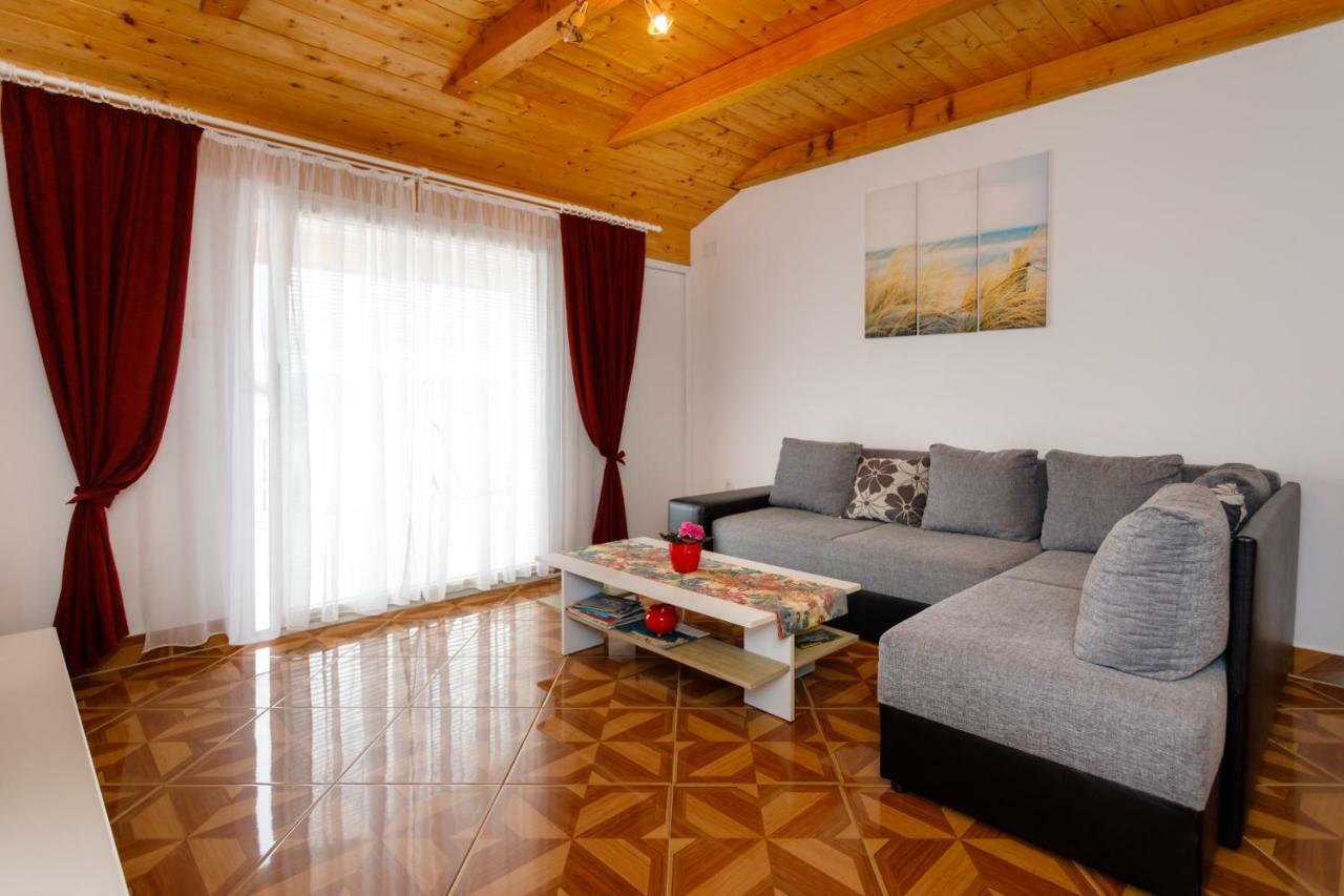Apartment Aleksandra Malinska Dış mekan fotoğraf